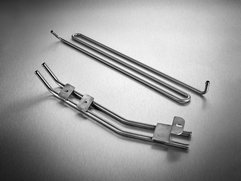 Tubi oleodinamici sagomati con curve precise e lavorazione CNC